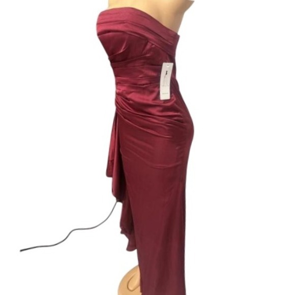 (New) Elegant‎ Strapless Burgundy Evening Dress - Picture 3 of 5